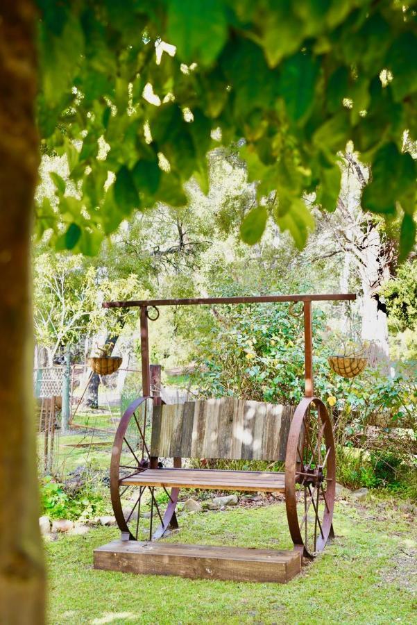 Villa Cedar Country Retreat Halls Gap Exterior foto